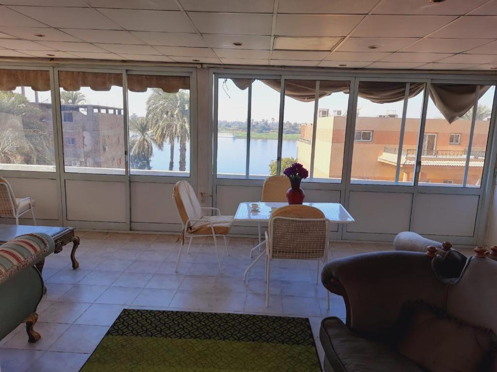 East Luxor Apartments With Nile Views Jazirat al Awwamiyah Kültér fotó