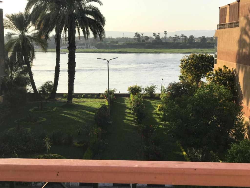 East Luxor Apartments With Nile Views Jazirat al Awwamiyah Kültér fotó